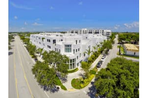 315 NE 7th St, Fort Lauderdale, FL 33304, Sold 12/01/17