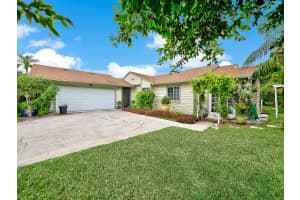 18246 Jupiter Landings Dr, Jupiter, FL 33458, Sold 11/02/17