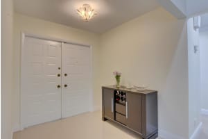 6912 Villas Dr W, Boca Raton, FL 33433, Sold 03/23/18