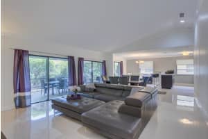 6912 Villas Dr W, Boca Raton, FL 33433, Sold 03/23/18