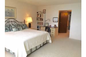 5440 N Ocean Dr, Riviera Beach, FL 33404, Sold 03/02/18