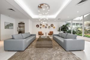 555 SE 6th Ave, Delray Beach, FL 33483, Sold 12/29/17