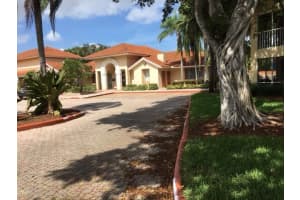 1023 The Pointe Dr, West Palm Beach, FL 33409, Sold 11/02/17