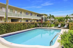 2110 NE 42nd St #2b, Lighthouse Point, FL 33064, Sold 11/16/17