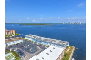 100 Shore Ct, North Palm Beach, FL 33408, Sold 12/01/17