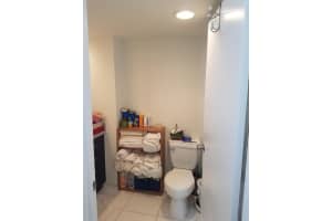 18000 NW 68th Ave #303a, Hialeah, FL 33015, Sold 01/29/18