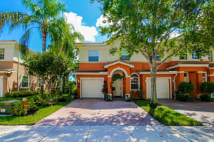 4420 Regal Ct, Delray Beach, FL 33445, Sold 07/31/18