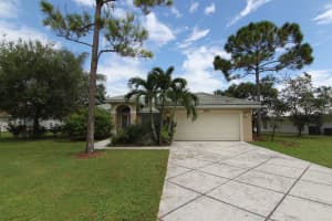 9335 SW Eagles Landing, Stuart, FL 34997, Sold 12/07/17