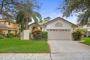 4325 Sherwood Forest Dr, Delray Beach, FL 33445, Sold 06/27/18