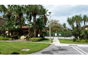 2405 Lakeview Cir, Royal Palm Beach, FL 33411, Sold 01/03/18