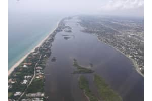 7262 E Oakridge Cir, Lantana, FL 33462, Sold 11/06/17