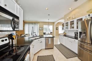 1100 Delray Lakes Dr, Delray Beach, FL 33444, Sold 01/19/18