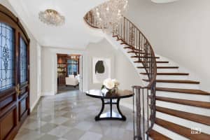 534 Island Dr, Palm Beach, FL 33480, Sold 06/05/18