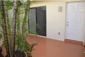 635 Executive Center Dr M108, West Palm Beach, FL 33401, Sold 11/09/17