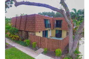 1520 Masters Cir, Delray Beach, FL 33445, Sold 11/30/17