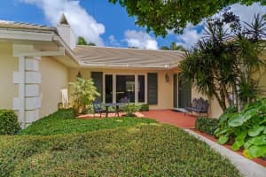 2 Country Rd W, Boynton Beach, FL 33436, Sold 02/15/18