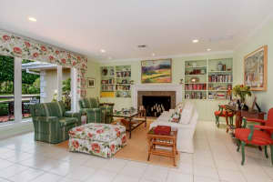 2 Country Rd W, Boynton Beach, FL 33436, Sold 02/15/18