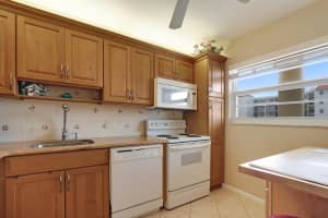 20 Yacht Club Dr, North Palm Beach, FL 33408, Sold 01/26/18