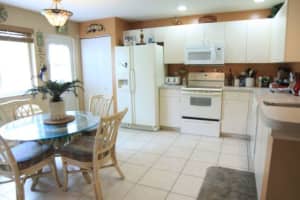 71 Fairway Ln, Royal Palm Beach, FL 33411, Sold 12/27/17