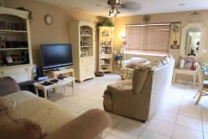 71 Fairway Ln, Royal Palm Beach, FL 33411, Sold 12/27/17
