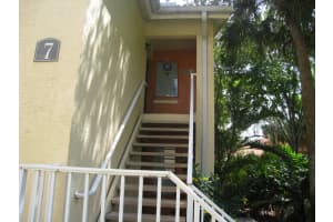 1103 The Pointe Dr, West Palm Beach, FL 33409, Sold 03/29/18