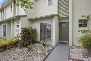 805 Crystal Lake Dr, Pompano Beach, FL 33064, Sold 02/02/18