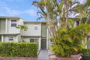 805 Crystal Lake Dr, Pompano Beach, FL 33064, Sold 02/02/18