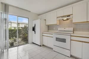 805 Crystal Lake Dr, Pompano Beach, FL 33064, Sold 02/02/18