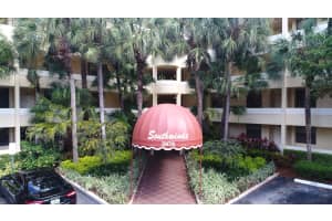 2070 Homewood Blvd, Delray Beach, FL 33445, Sold 01/26/18