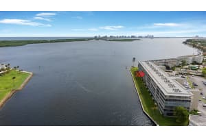 44 Yacht Club Dr, North Palm Beach, FL 33408, Sold 03/01/18