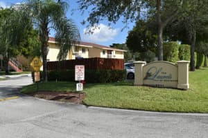 6061 10th Ave N, Greenacres, FL 33463, Sold 12/04/17