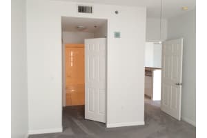 616 Clearwater Park Rd, West Palm Beach, FL 33401, Sold 01/16/18