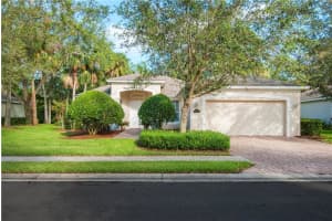 560 Kenwood Dr SW, Vero Beach, FL 32968, Sold 12/21/17
