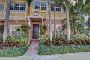 290 NE 5th Ave, Delray Beach, FL 33483, Sold 01/18/18