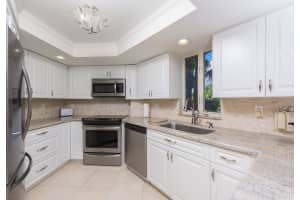 100 SE 5th Ave, Boca Raton, FL 33432, Sold 07/02/18