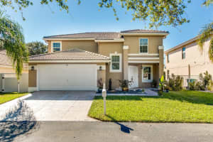 14 Valencia Dr, Boynton Beach, FL 33436, Sold 12/14/17