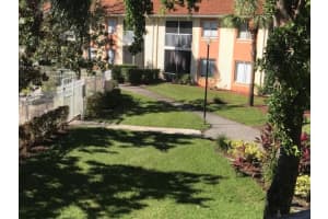 1067 The Pointe Dr, West Palm Beach, FL 33409, Sold 03/15/18