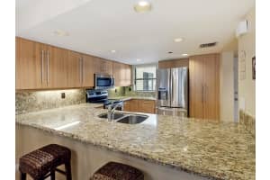 325 Oak Harbour Dr, Juno Beach, FL 33408, Sold 12/22/17