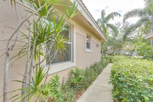 2557 N Coral Trace Cir, Delray Beach, FL 33445, Sold 05/01/18