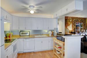 810 Lake Shore Dr, Lake Park, FL 33403, Sold 12/27/17