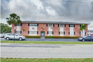 810 Lake Shore Dr, Lake Park, FL 33403, Sold 12/27/17