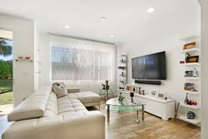4961 Southard St, Lake Worth, FL 33463, Sold 02/28/18