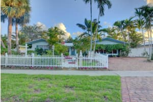 1110 SW 2nd St, Boca Raton, FL 33486, Sold 12/18/17