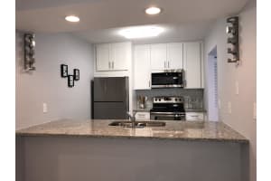 8 Plantation Dr, Vero Beach, FL 32966, Sold 01/29/18