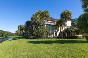 2785 Polo Island Dr APT J301, Wellington, FL 33414, Sold 12/28/17