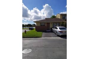 5240 Jog Ln, Delray Beach, FL 33484, Sold 01/23/18