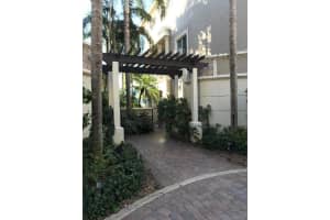 921 Osceola Dr, Boca Raton, FL 33432, Sold 01/04/18