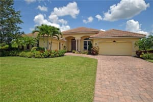 MLS# R10382107, Vero Beach, Florida 32968