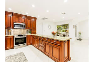 828 Camino Gardens Ln, Boca Raton, FL 33432, Sold 03/08/18