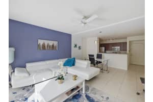 2421 NE 65th St, Fort Lauderdale, FL 33308, Sold 04/30/18